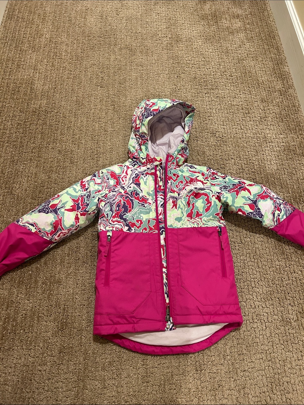 The North Face Girls' Bright Pink & Multicolor Marble Ski Jacket - Picture 12 of 16